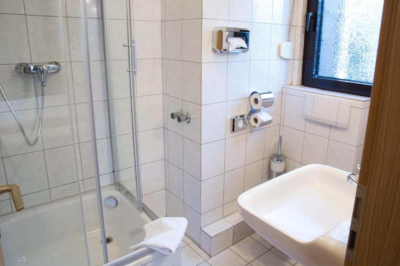 Gaestehaus Hotel Wilms Кёльн Экстерьер фото
