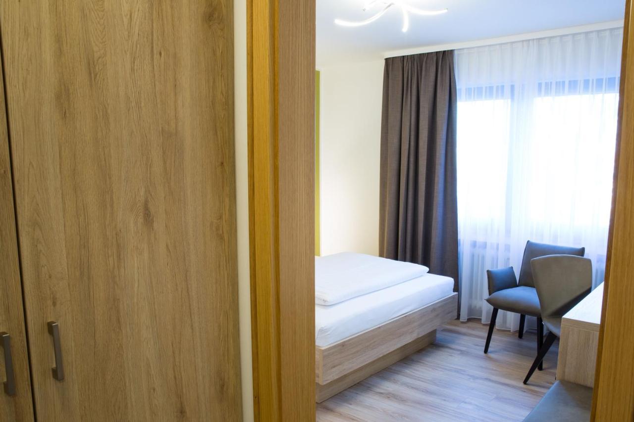 Gaestehaus Hotel Wilms Кёльн Экстерьер фото
