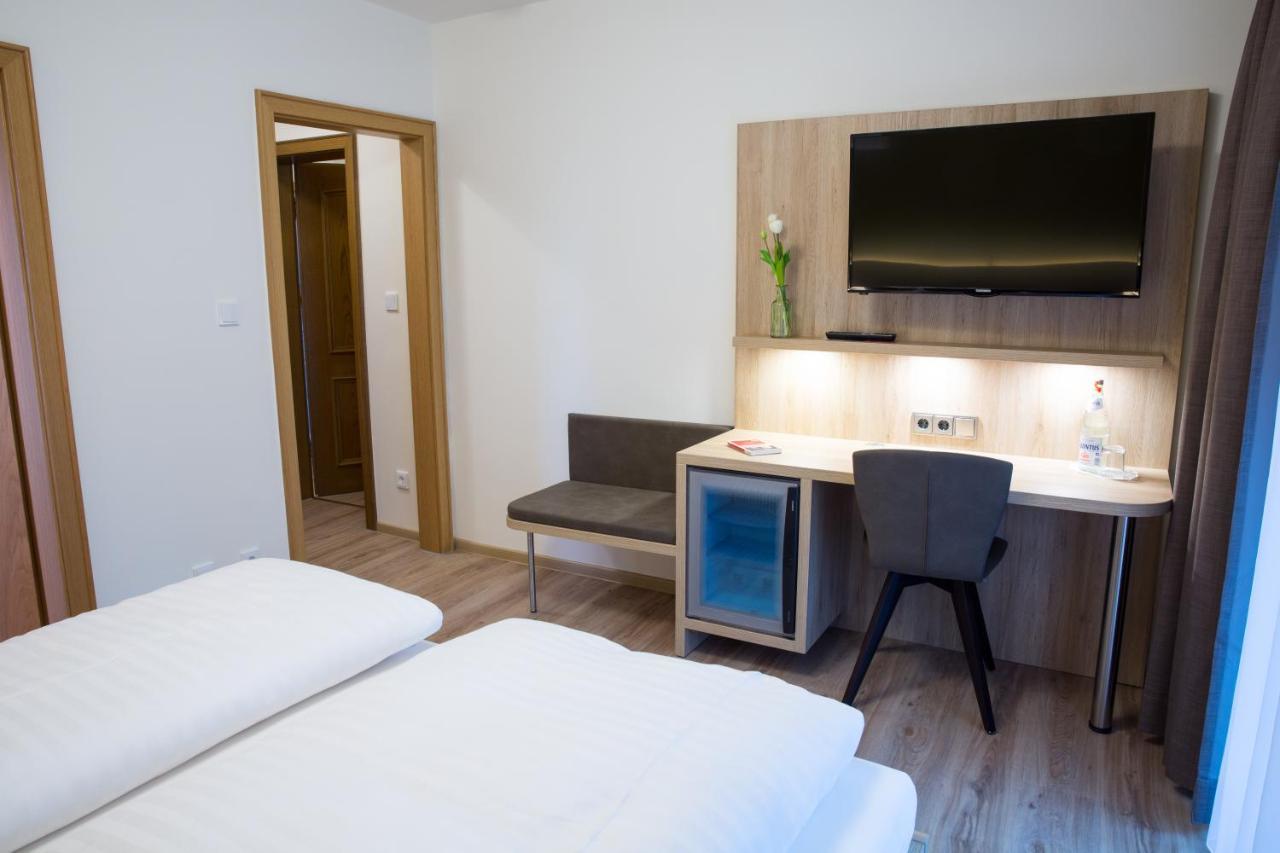 Gaestehaus Hotel Wilms Кёльн Экстерьер фото