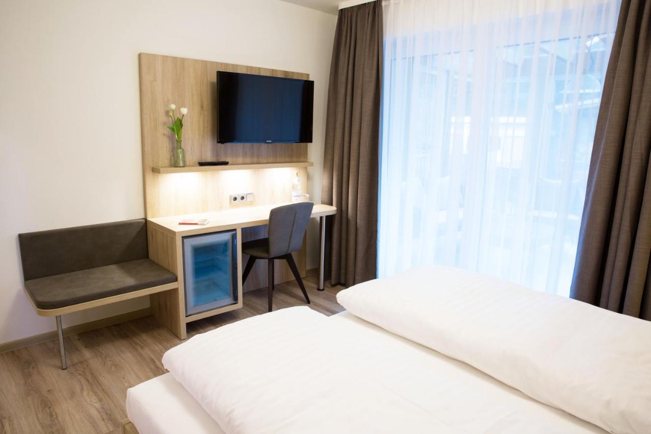 Gaestehaus Hotel Wilms Кёльн Экстерьер фото