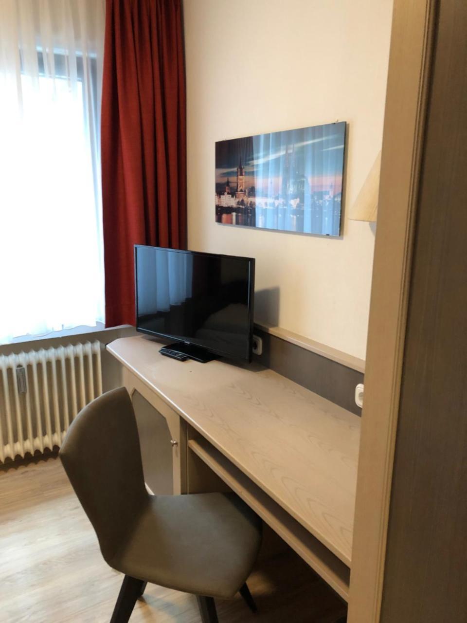 Gaestehaus Hotel Wilms Кёльн Экстерьер фото