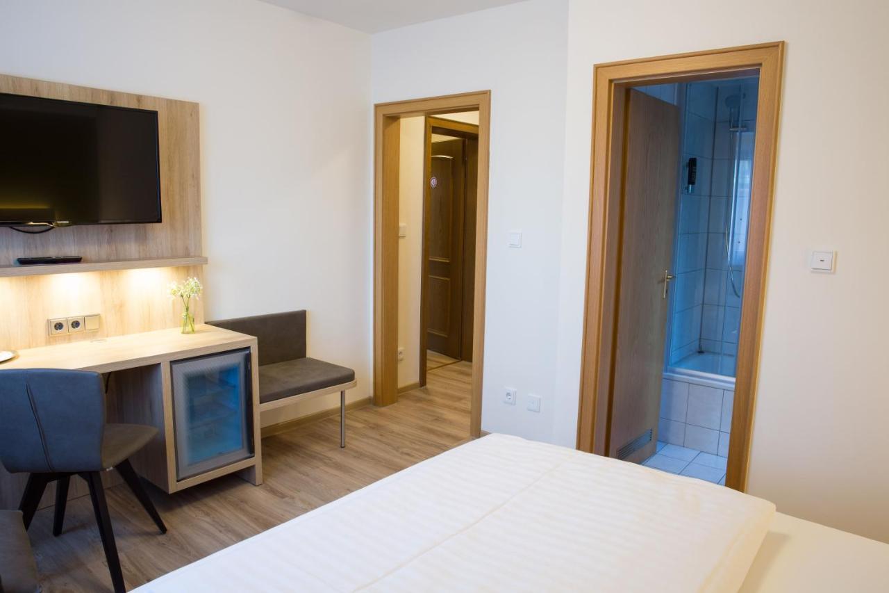 Gaestehaus Hotel Wilms Кёльн Экстерьер фото