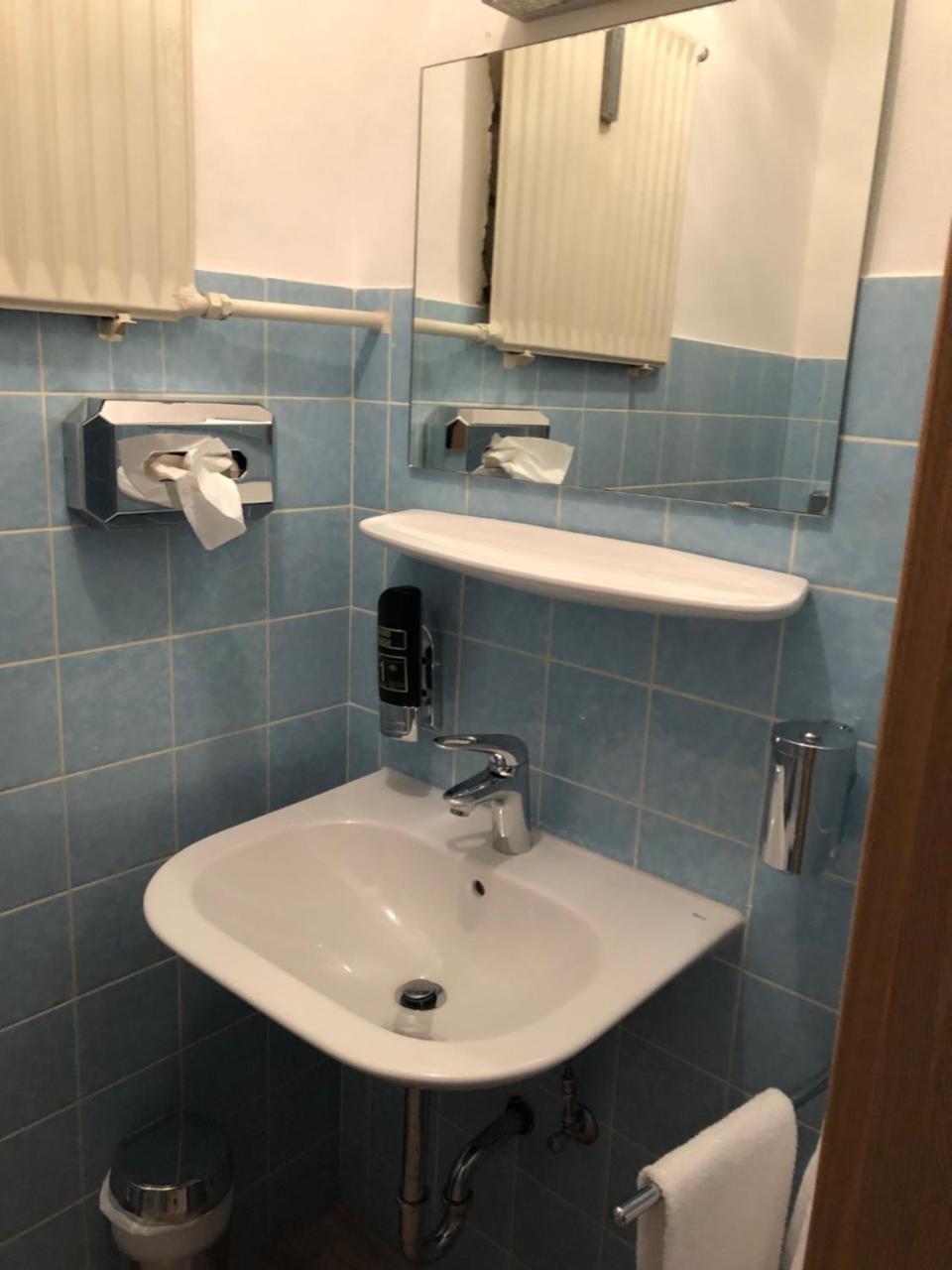 Gaestehaus Hotel Wilms Кёльн Экстерьер фото