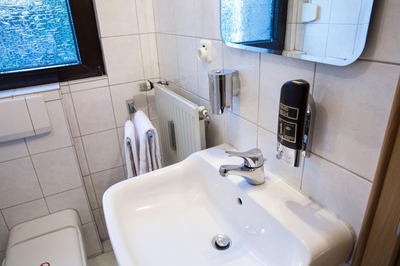 Gaestehaus Hotel Wilms Кёльн Экстерьер фото